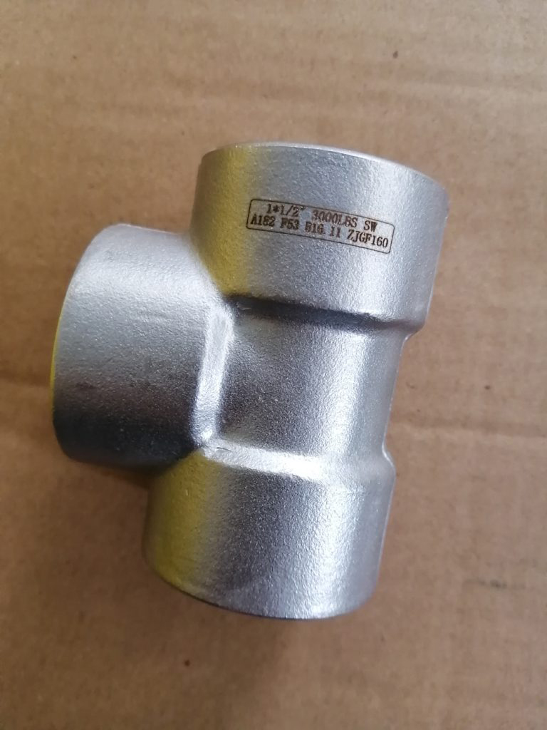 SW 三通 – 1*1/2 3000LBS A182 F53