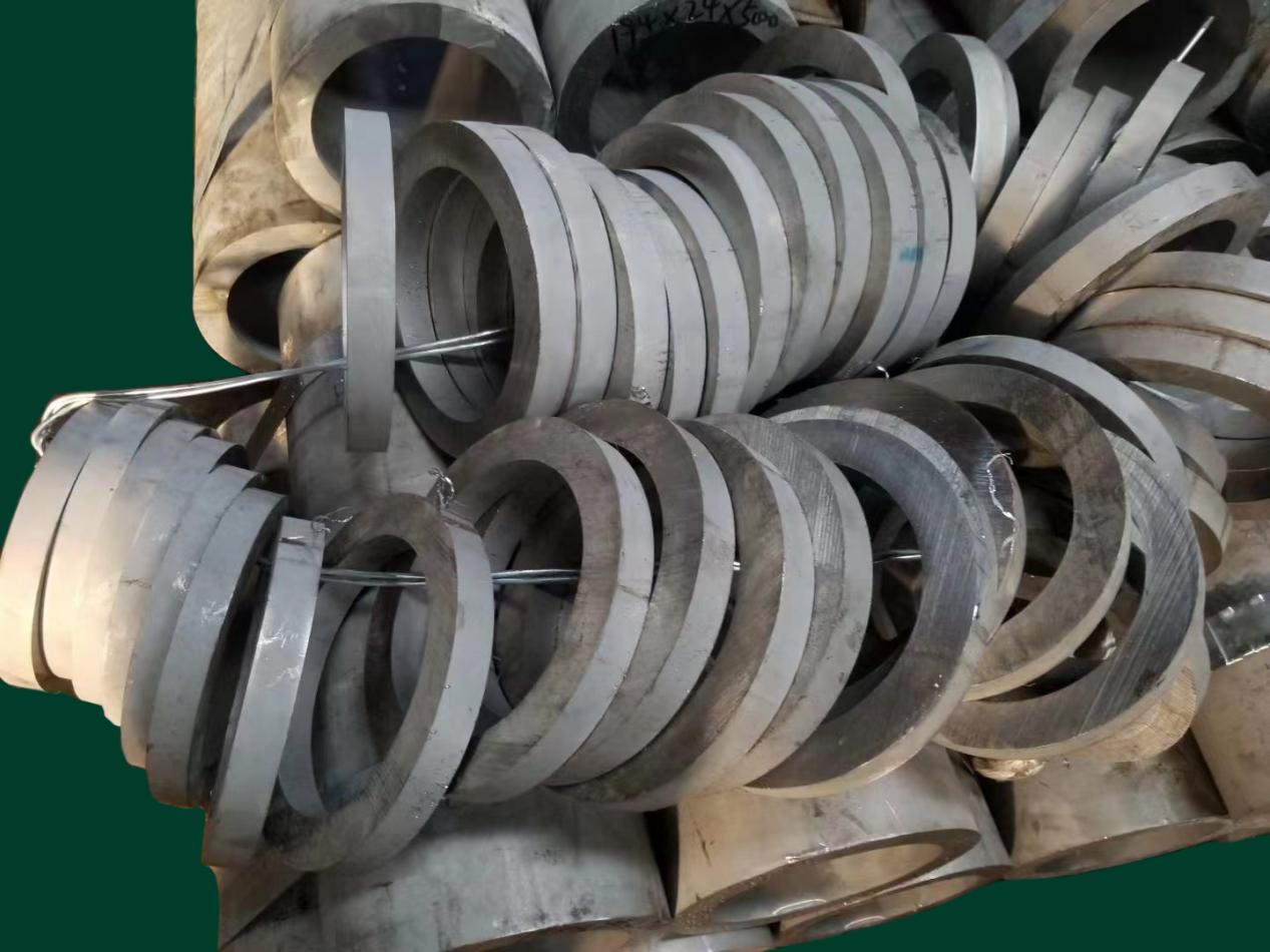 stainless-steel-hollow-bar-3